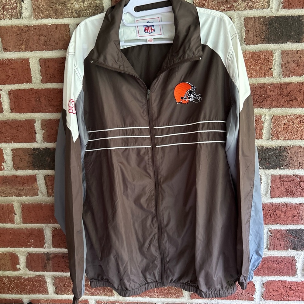 NFL  Sports Apparel Mens Size Large Cleveland Browns Zip Up Windbreaker. New!